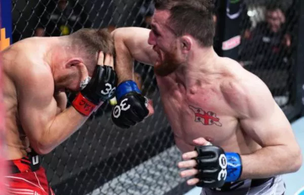 merab-dvalishvili-apale-a-petr-yan-y-gan-un-nime-en-las-vegas_001