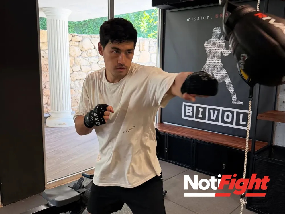 Dmitry Bivol / Instagram: @bivol_d