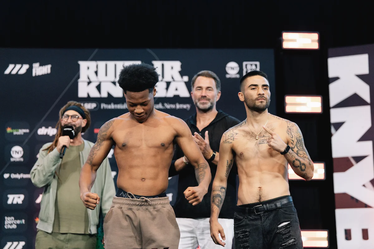 Ruiz vs Knyba weigh ins-58
