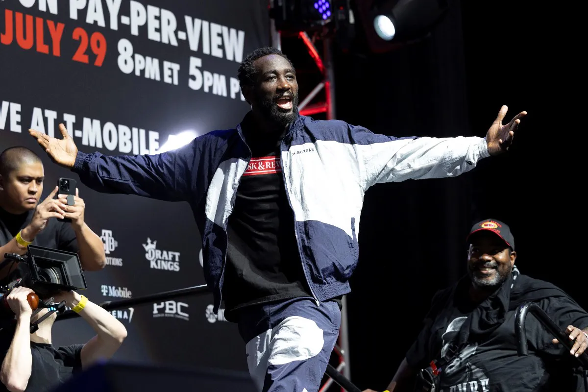 042_Spence_Crawford_Weigh-ins