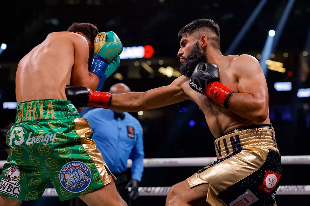 0016_Elijah Garcia vs Kevin Salgado