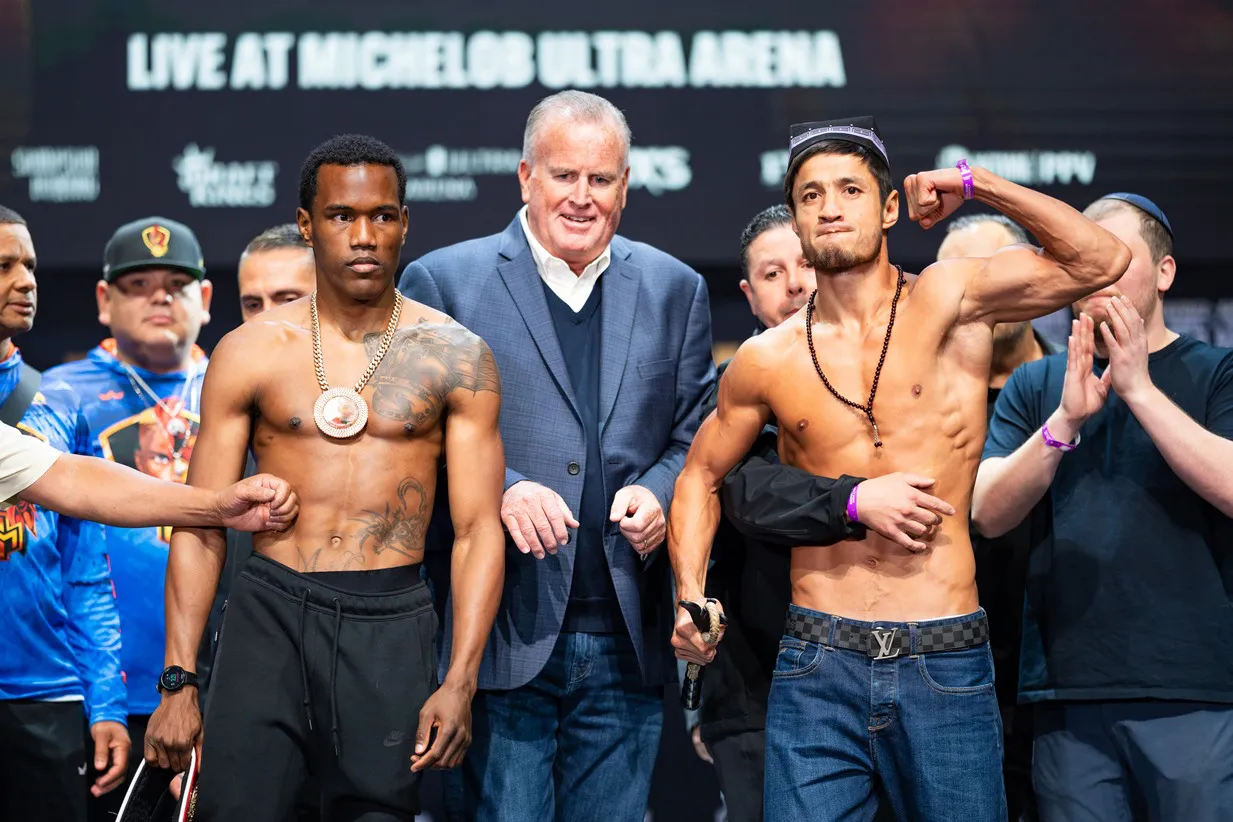 Benavidez vs Andrade Weigh-in - 11.24.23_11_25_2023_Weigh-in (20)
