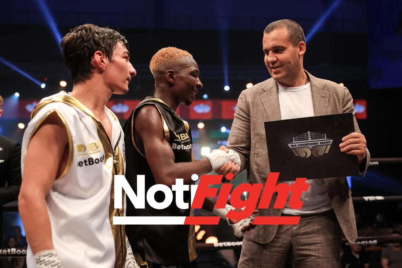 Umar Kremlev entrega premio IBA NF