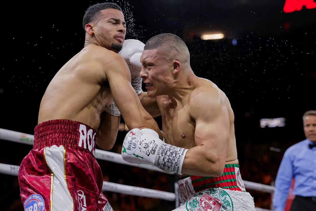 Isaac Cruz vs Rolando Romero-03_30_2024_Fight (14)