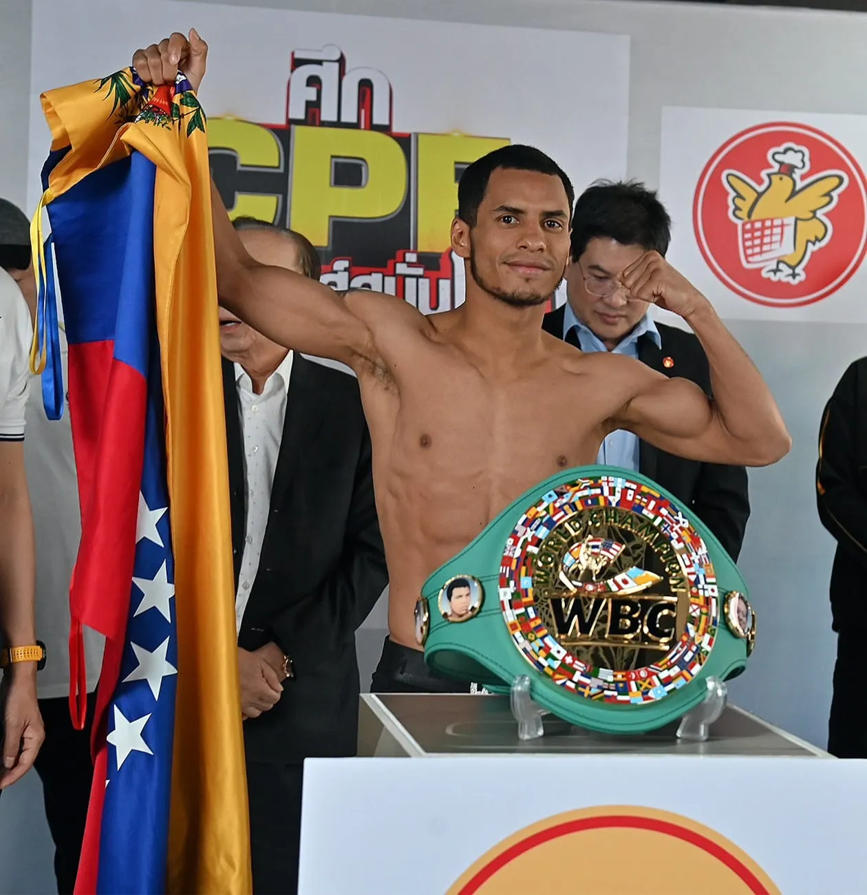 Carlos Cañizales vs Panya Pradabsri