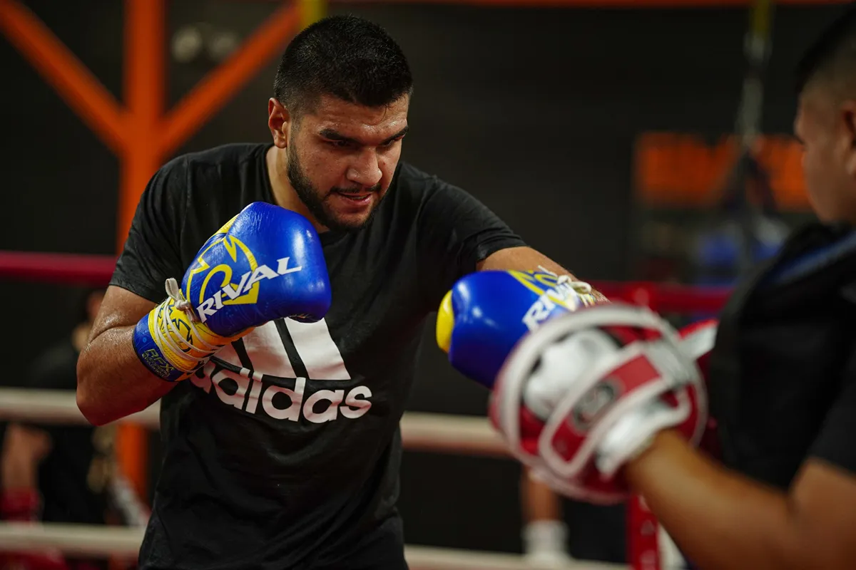 Jesus Ramos mitts