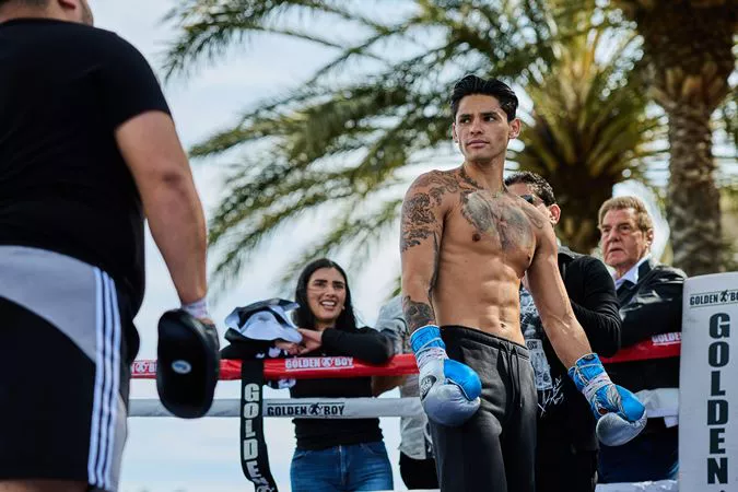 0115_Ryan Garcia media workout