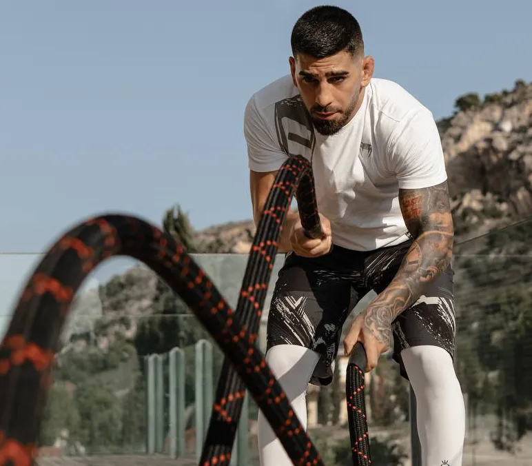 Ilia Topuria detalla su campamento para pelea en UFC 298