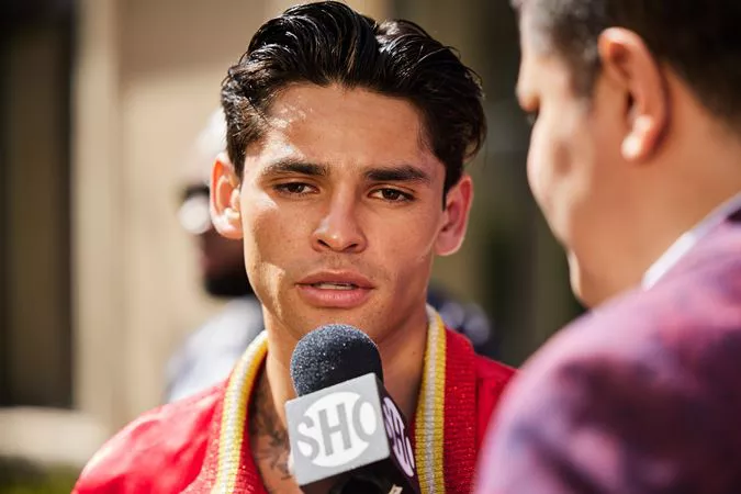 0131_Ryan Garcia media workout