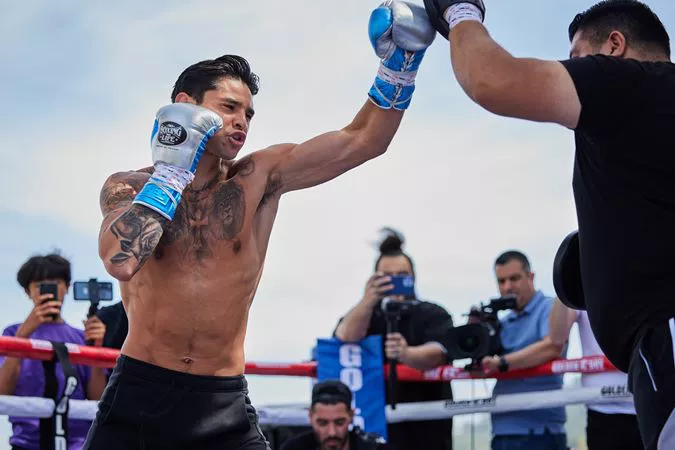 0113_Ryan Garcia media workout