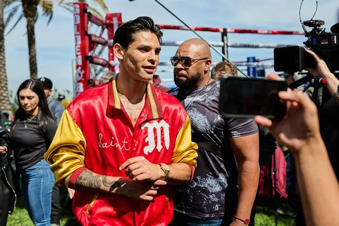 0130_Ryan Garcia media workout