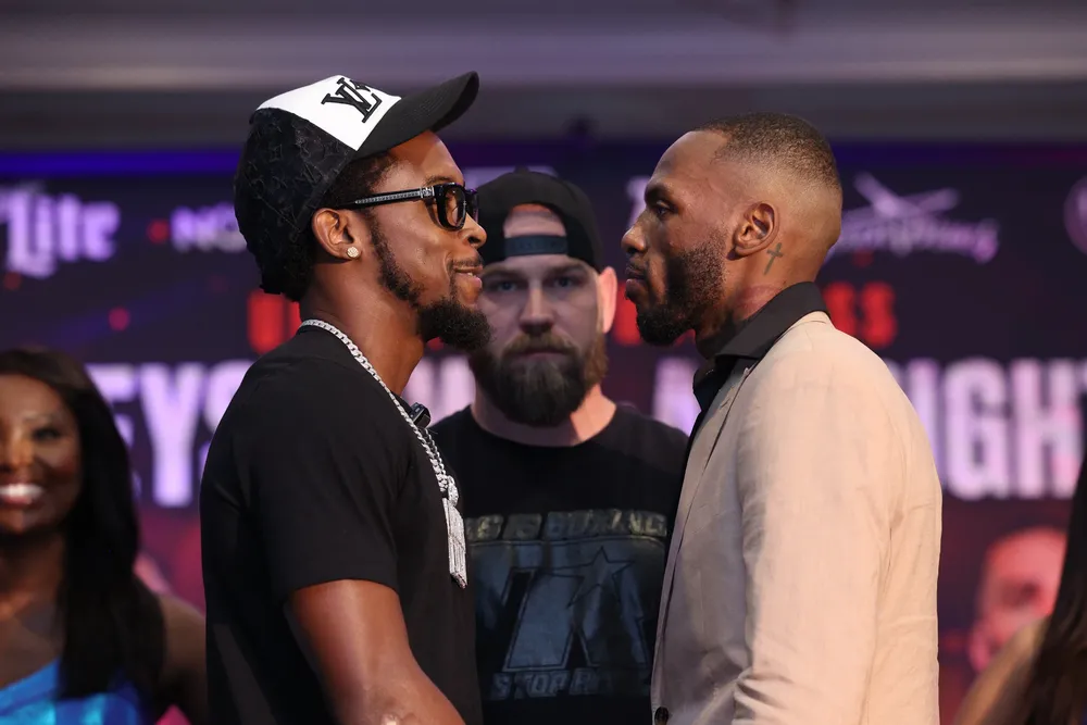 Keyshawn_vs_Albright_Faceoff_ 08
