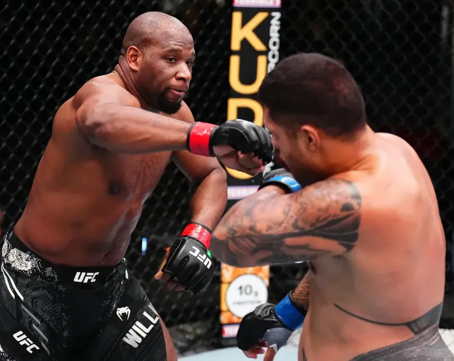 Karl Williams vence por puntos a Justin Tafa en Las Vegas