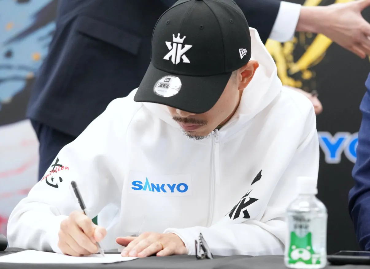 IokaPerezFirmaNAOKI (7)