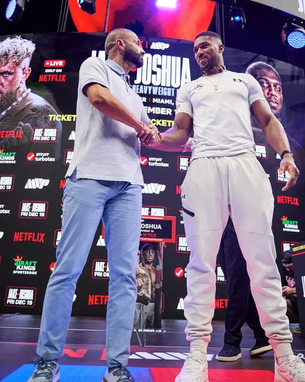 PaulJoshuaConferenciaMiamiEstherLinMVP (9)