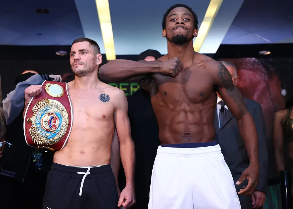 Denys Berinchyk vs Keyshawn Davis_pose2
