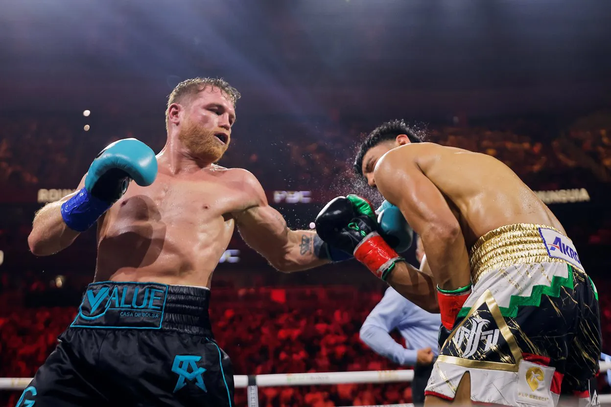 Canelo Alvarez vs Jaime Munguia_05_04_2024_Fight (17)