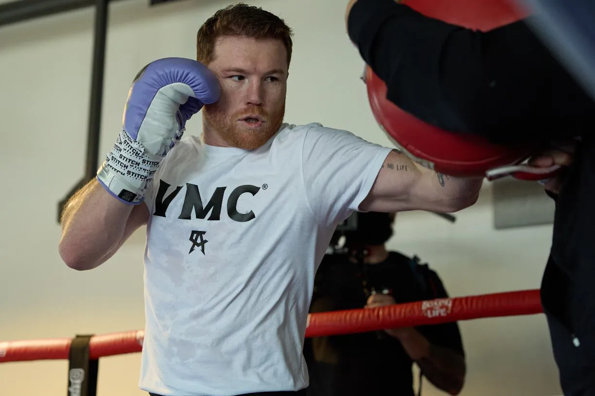 0019_Canelo Alvarez media workout