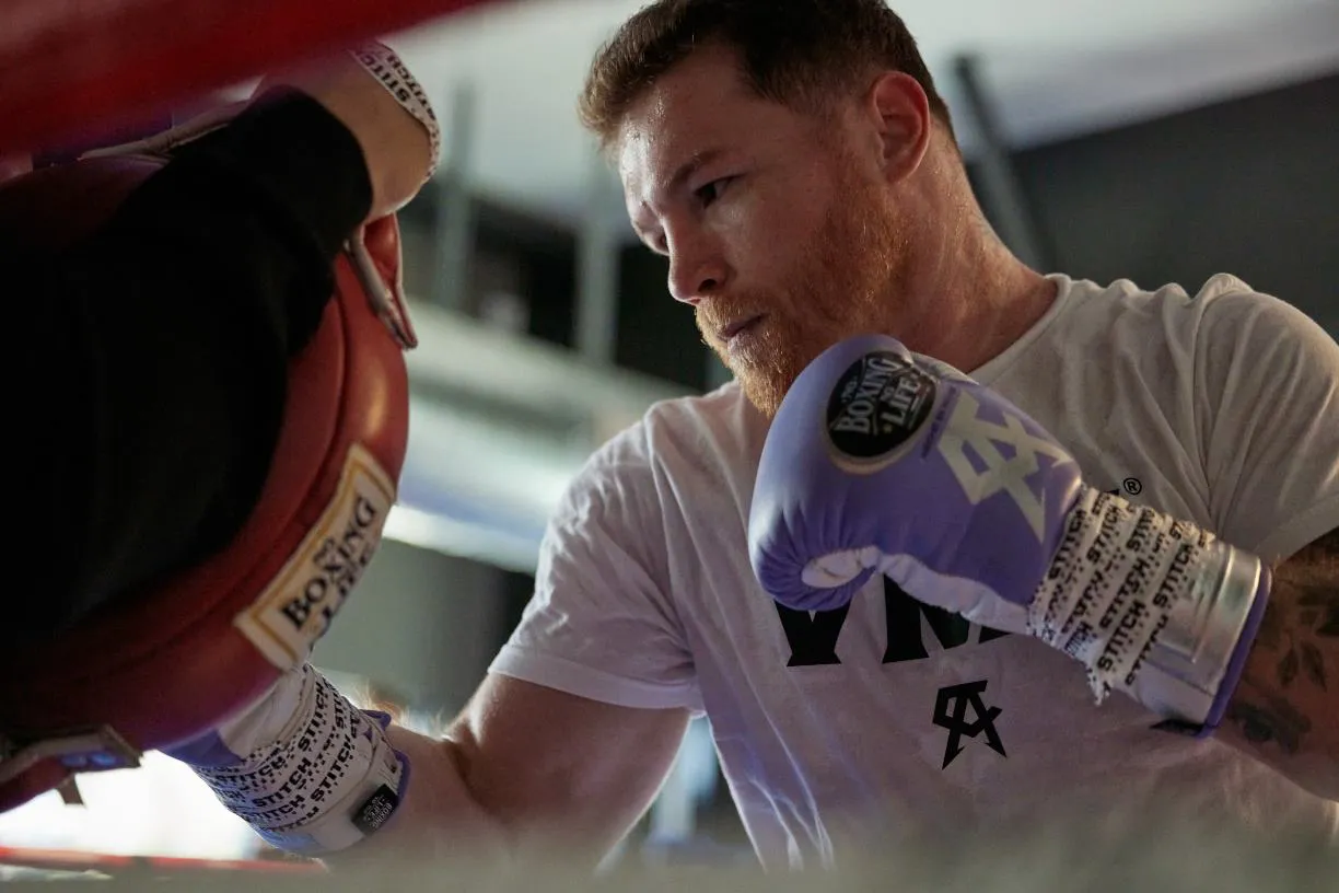 0025_Canelo Alvarez media workout
