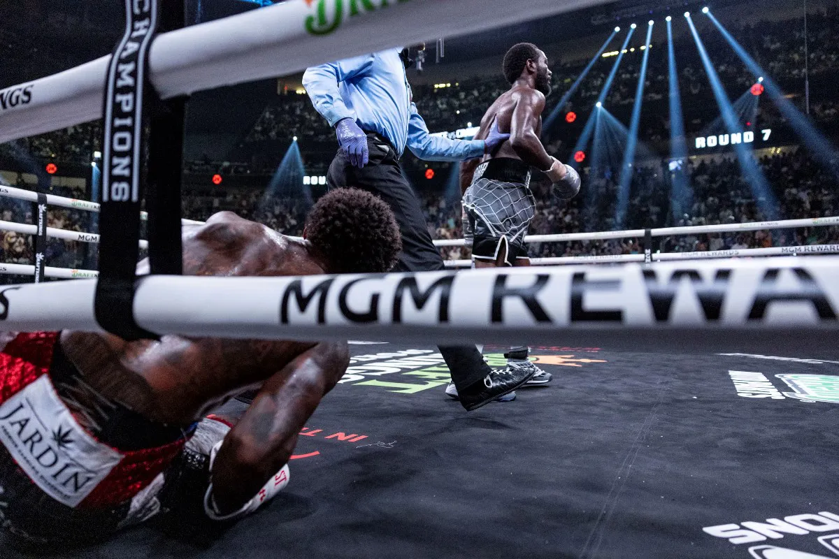 042_Spence_vs_Crawford