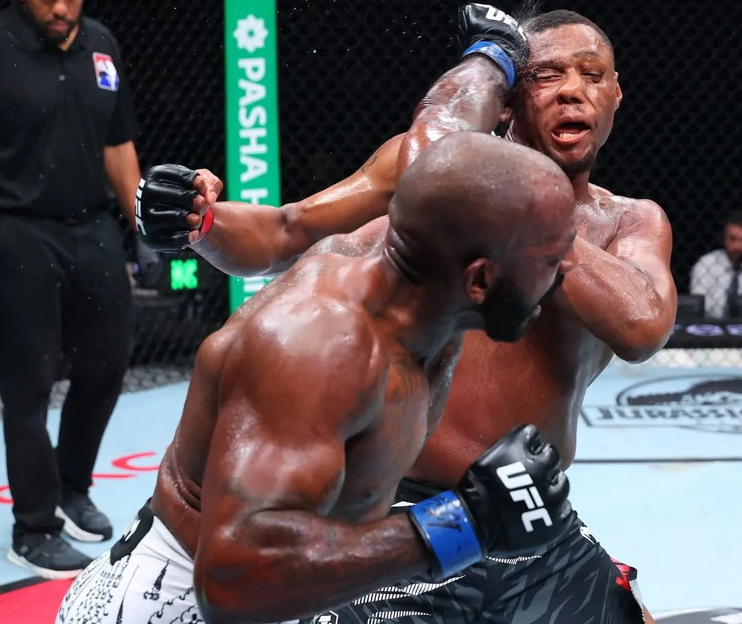 Khalil Rountree Jr dominó a Jamahal Hill y logra DU en UFC on ABC 8 de Bakú