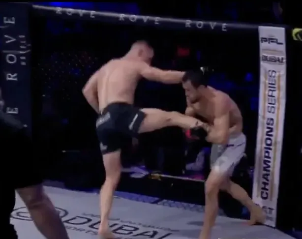 Usman Nurmagomedov gana por puntos a Paul Hughes y retiene título en Dubai