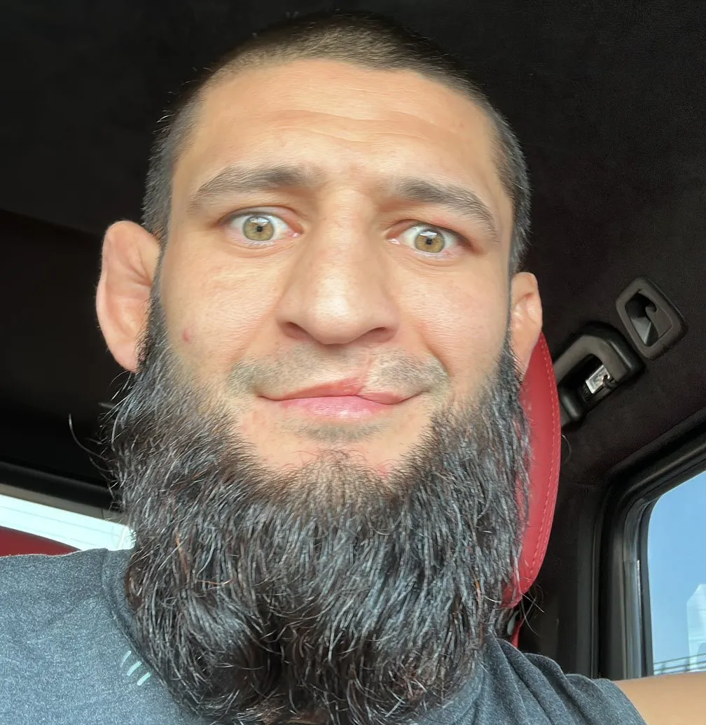 Chimaev se someterá a cirujía, espera regresar en UFC 300