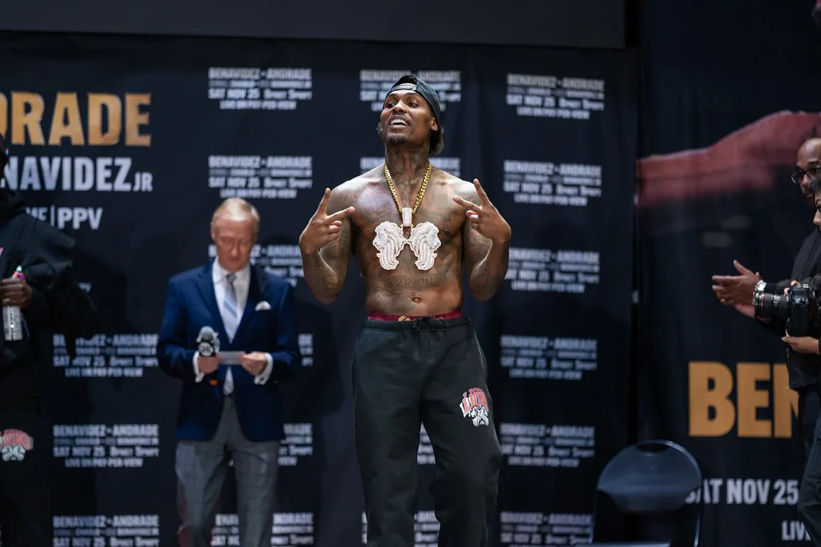 Benavidez vs Andrade Weigh-in - 11.24.23_11_25_2023_Weigh-in (36)