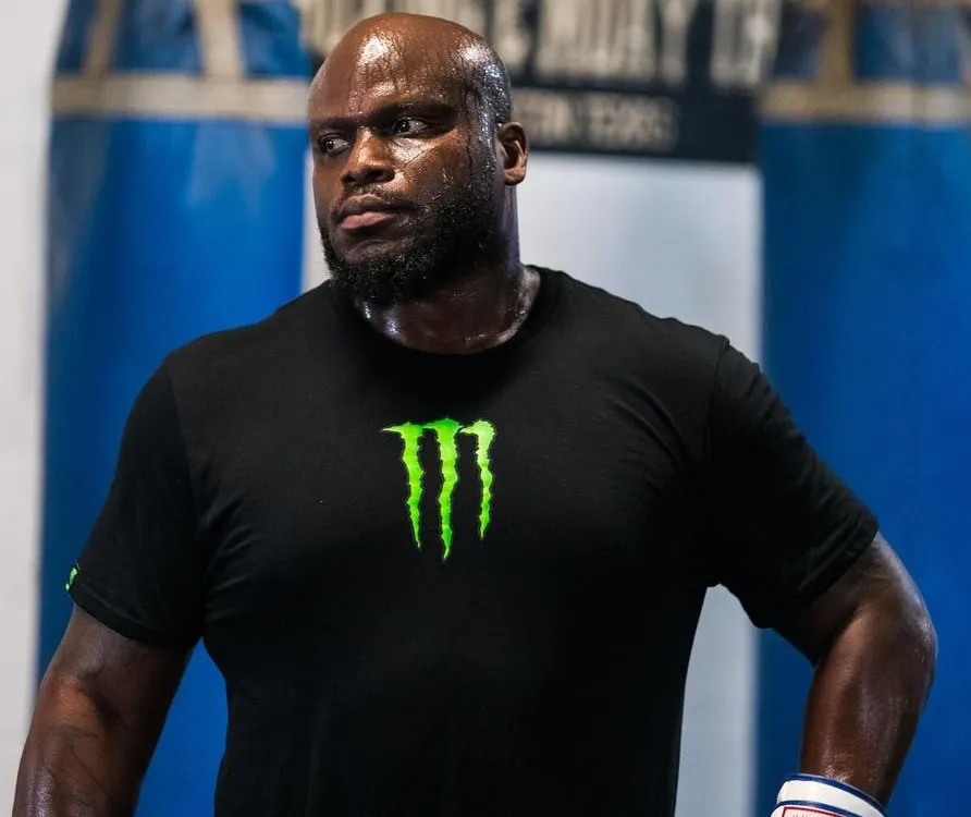 Derrick Lewis Quiero hacer algo especial