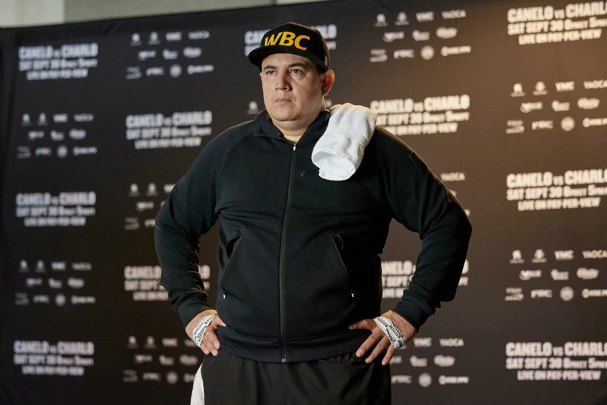 0031_Canelo Alvarez media workout