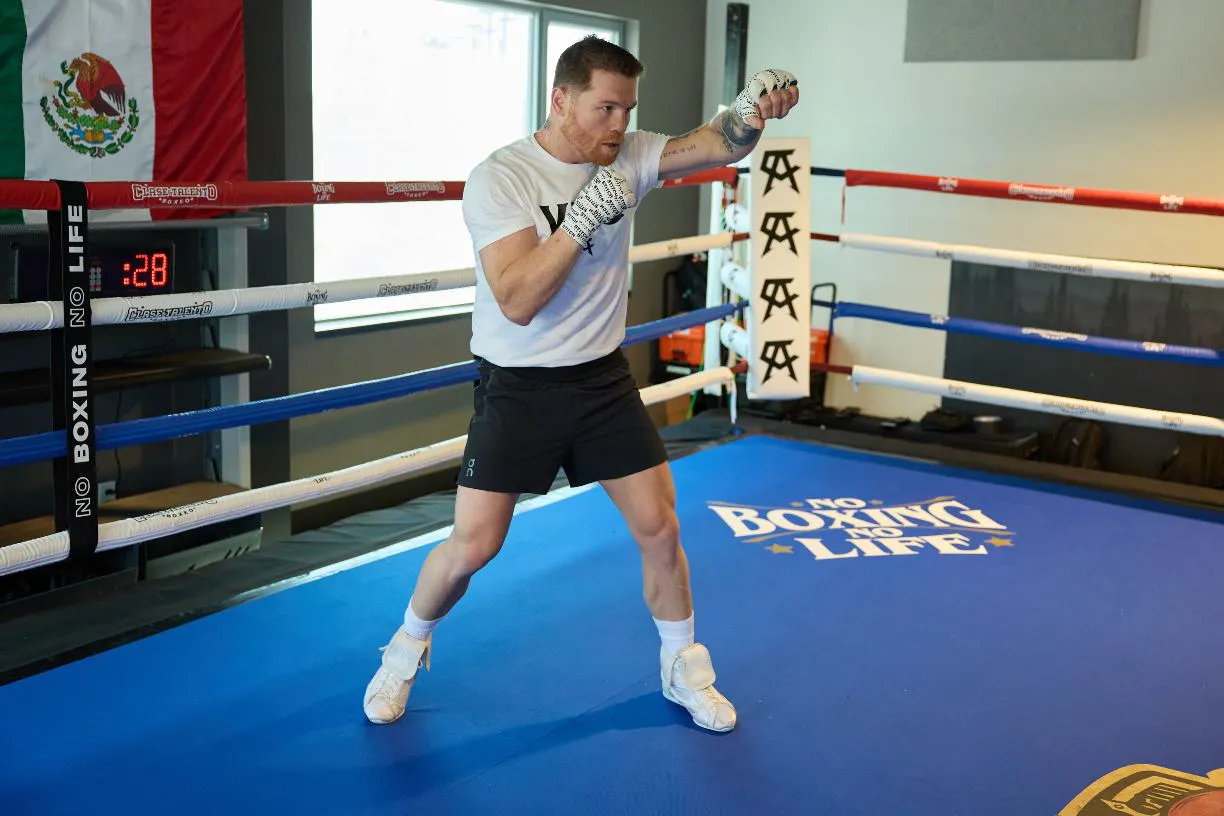 0012_Canelo Alvarez media workout