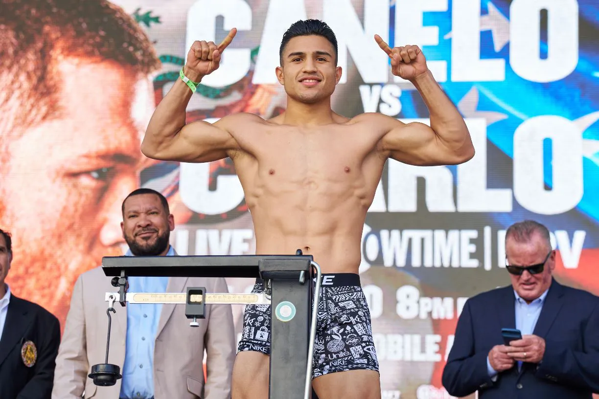 0016_Canelo vs Charlo Weigh-ins