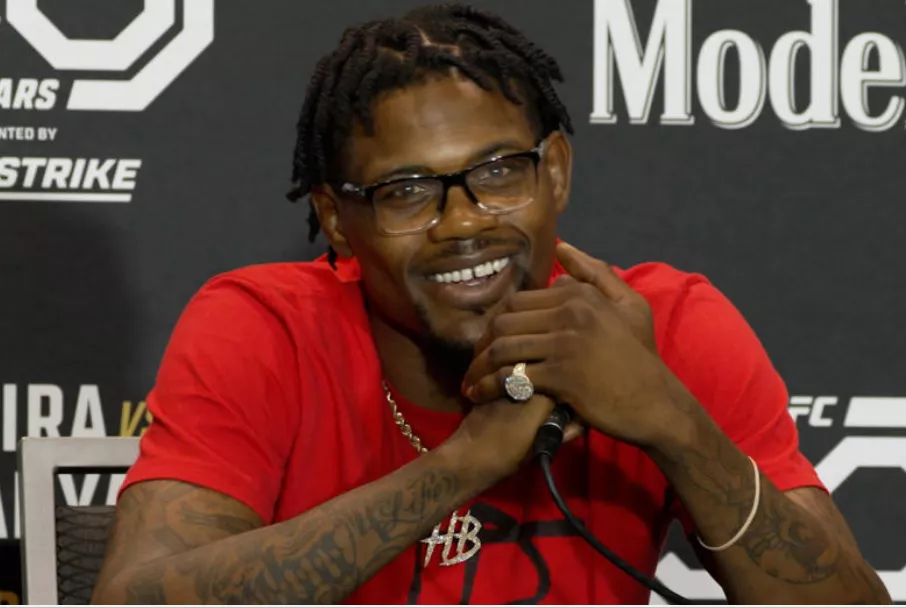 Kevin Holland minimiza valor de ganarle a Ponzinibbio