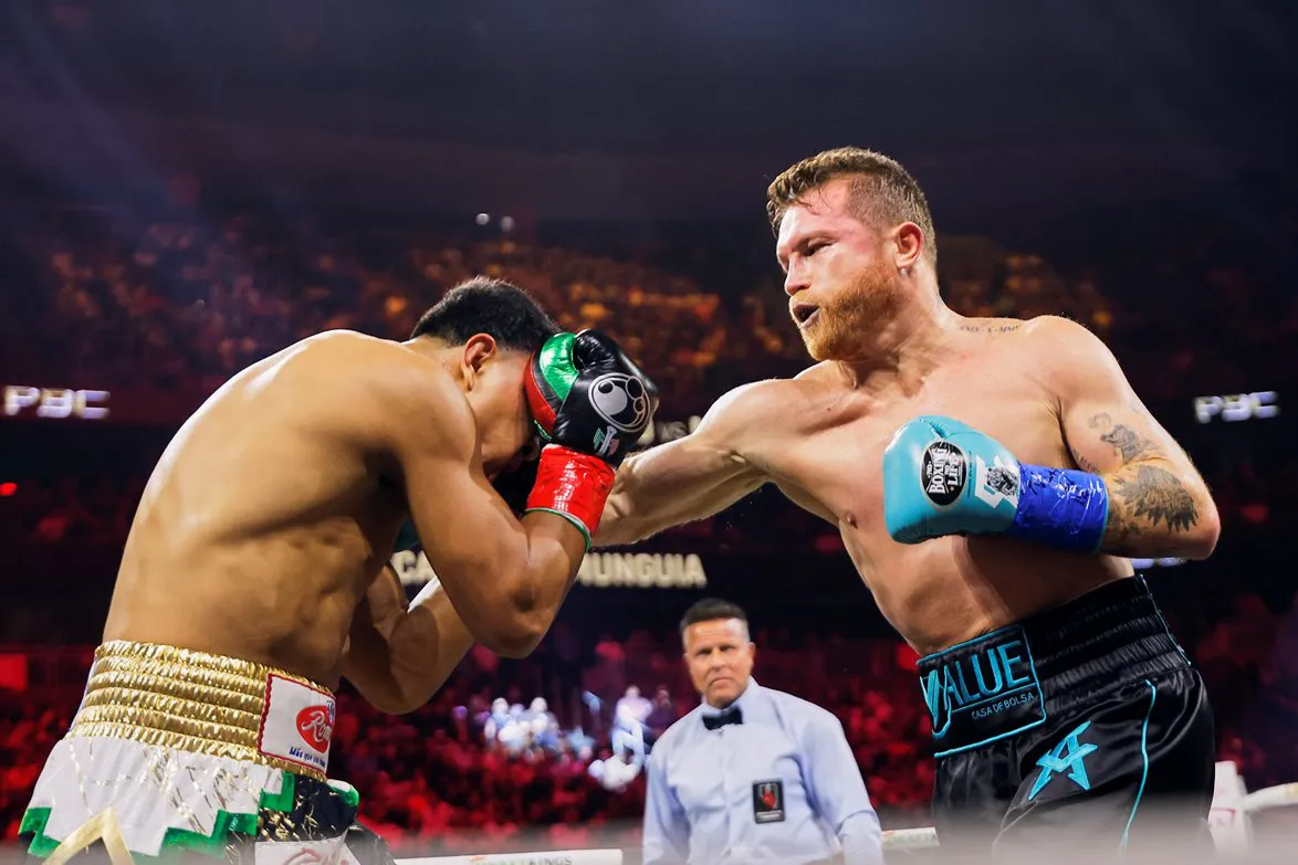 Canelo Alvarez vs Jaime Munguia_05_04_2024_Fight (9)