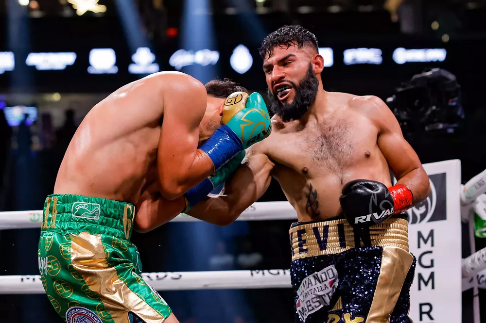 0019_Elijah Garcia vs Kevin Salgado