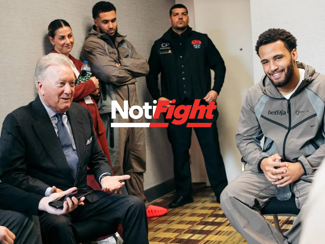 Frank Warren y Moses Itauma
