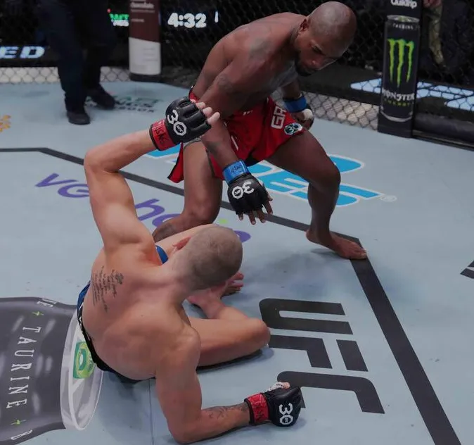 Green sorprende con rápido nocaut a Dawson en Las Vegas2