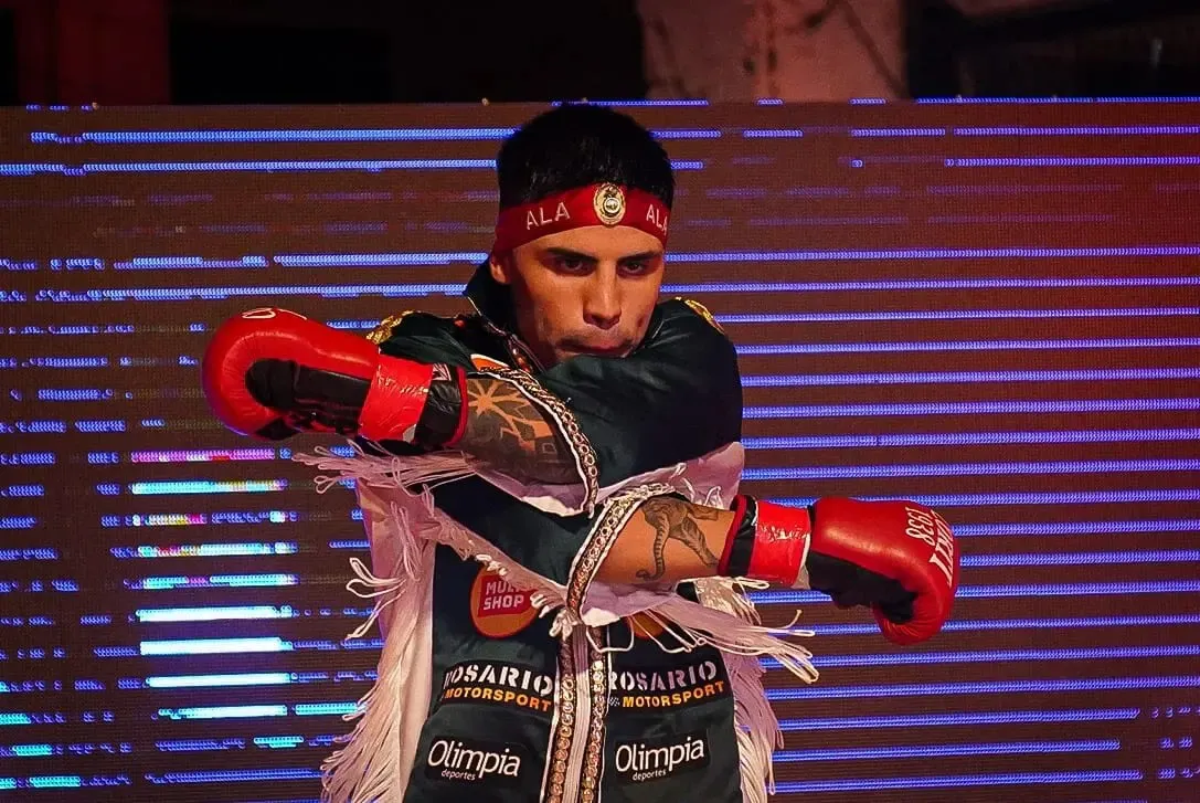 Carlos Alanis Boxeo de Primera