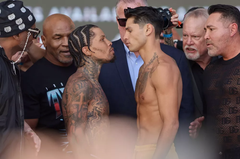 0016_Davis vs Garcia Weigh-ins