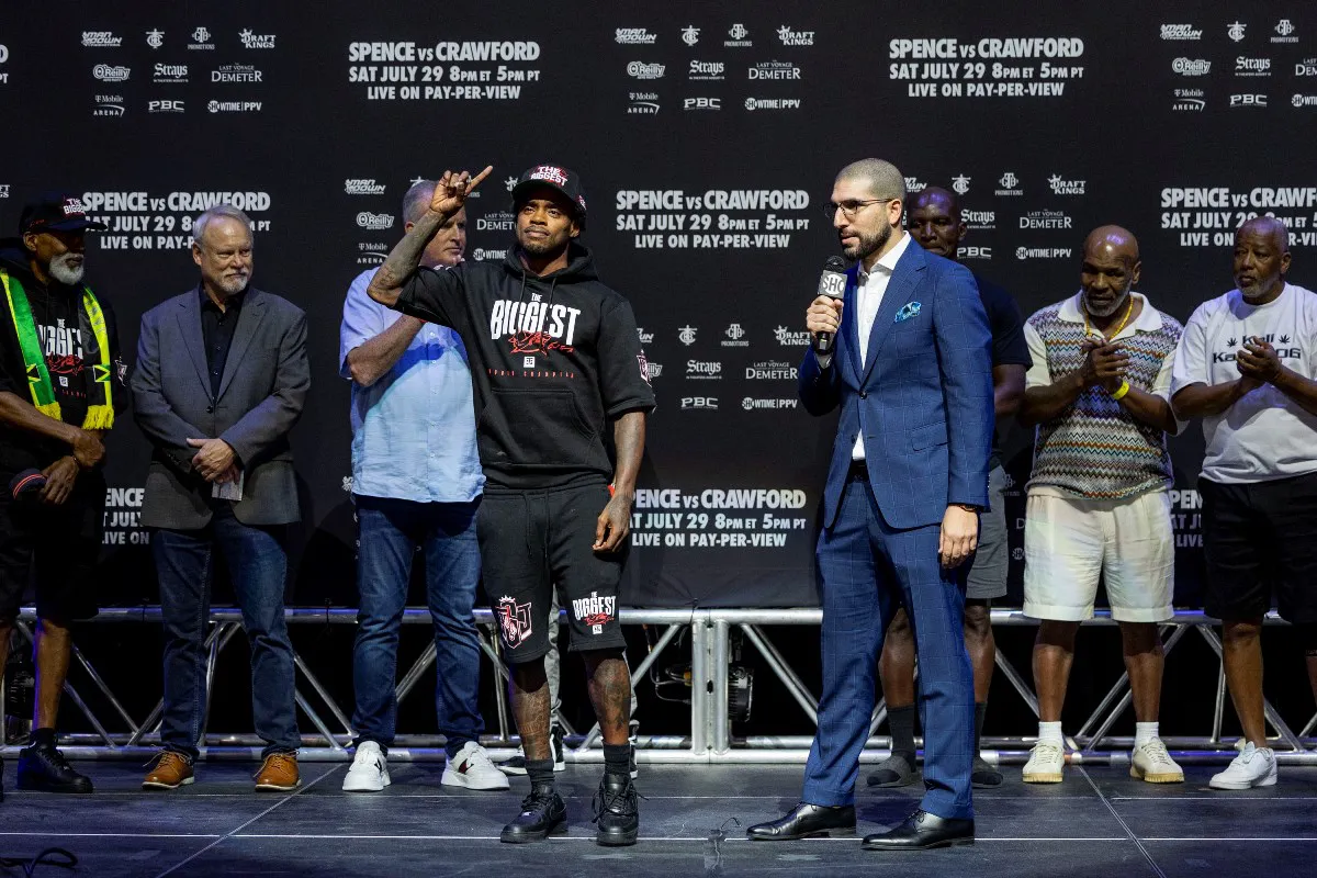 062_Spence_Crawford_Weigh-ins