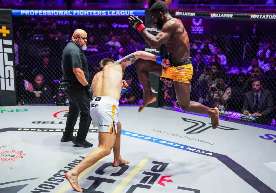 Johnny Eblen mantiene invicto tras dividida ante Impa Kasanganay en Riyadh