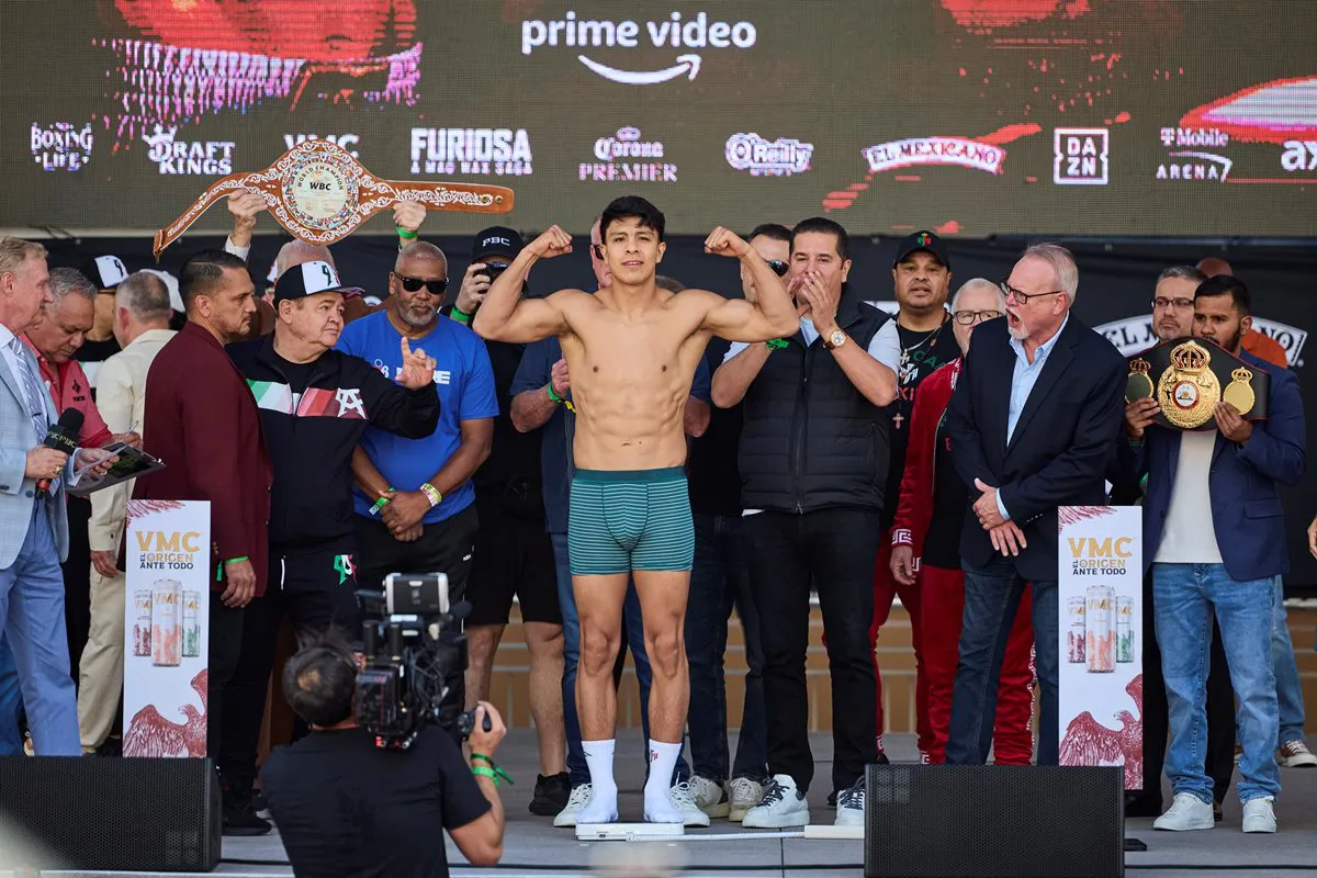 Canelo vs Munguia Weigh-in - 05.03.24_05_04_2024_Weigh-in (11)