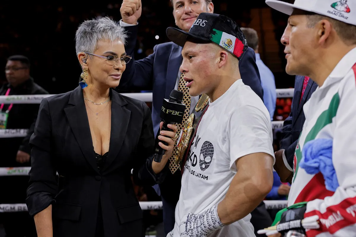 Isaac Cruz vs Rolando Romero-03_30_2024_Fight (13)