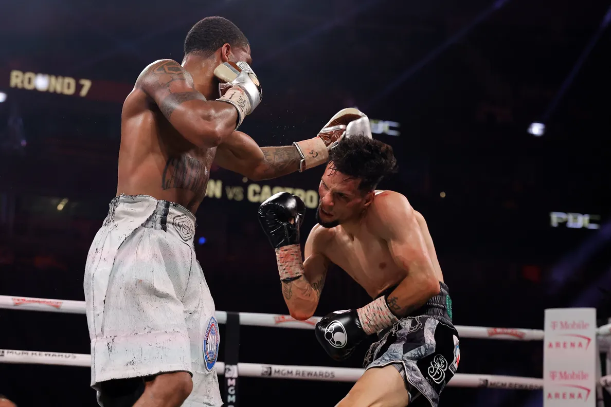 Stephen Fulton Jr. V Carlos Castro 09.14.24_Fight (2)