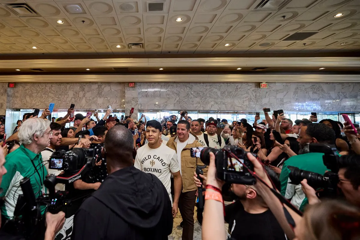 Canelo vs Munguia Grand Arrivals_05_04_2024_Grand Arrivals (6)