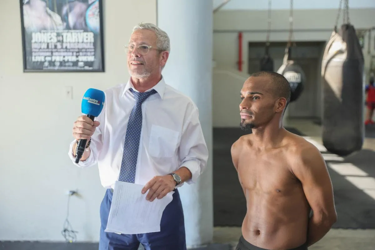 BombaGonzalezVictorPlanasWBO-4