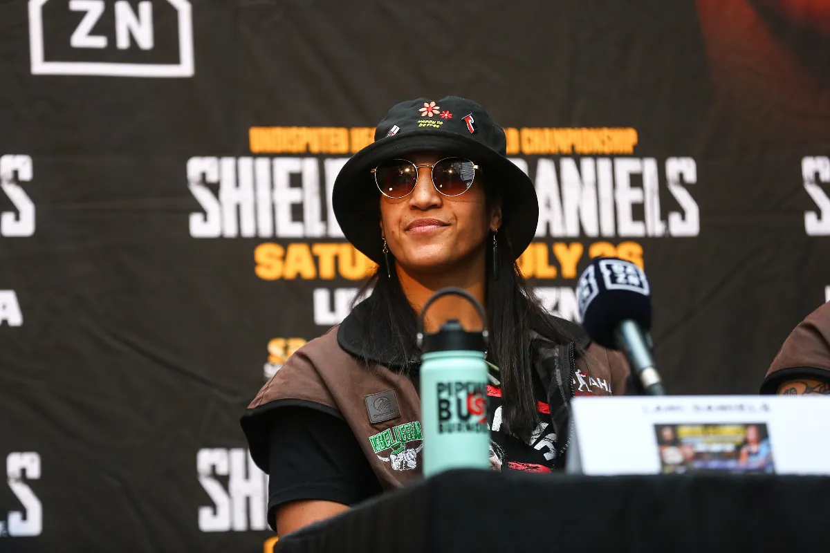 LR_SHIELDS VS DANIELS-PRESSER-TRAPPFOTOS-07232025-1051