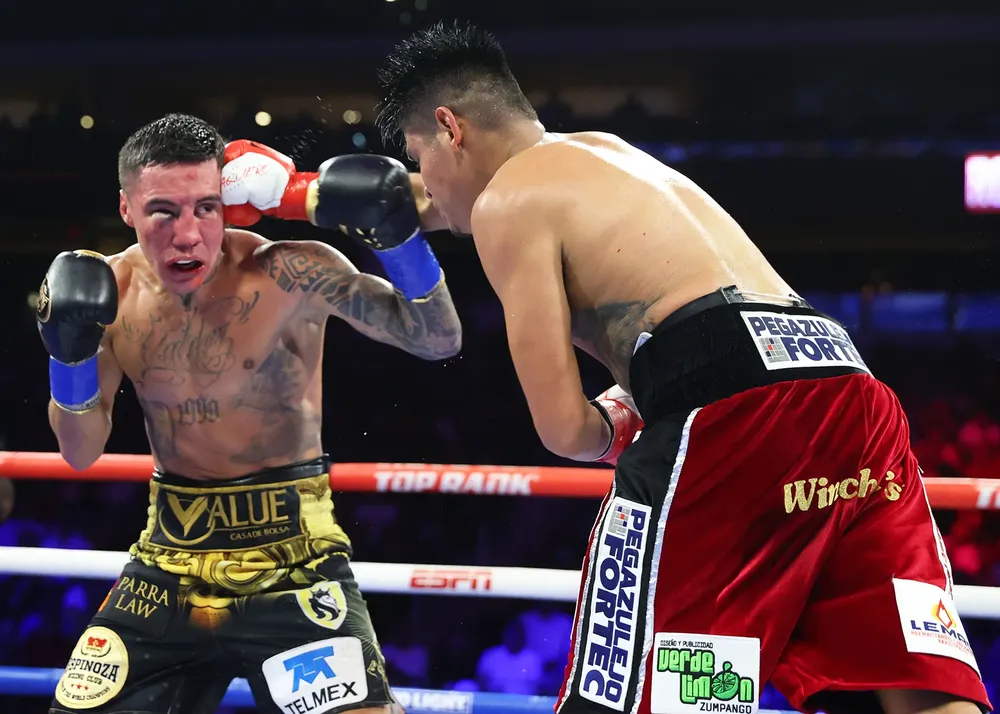 Emanuel Navarrete vs Oscar Valdez_action21
