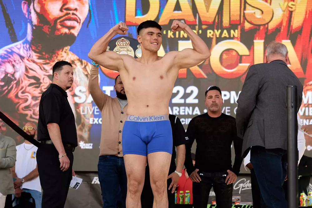 0064_Davis vs Garcia Weigh-ins