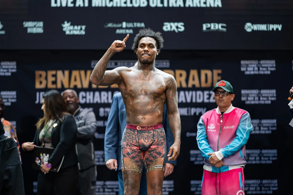 Benavidez vs Andrade Weigh-in - 11.24.23_11_25_2023_Weigh-in (24)